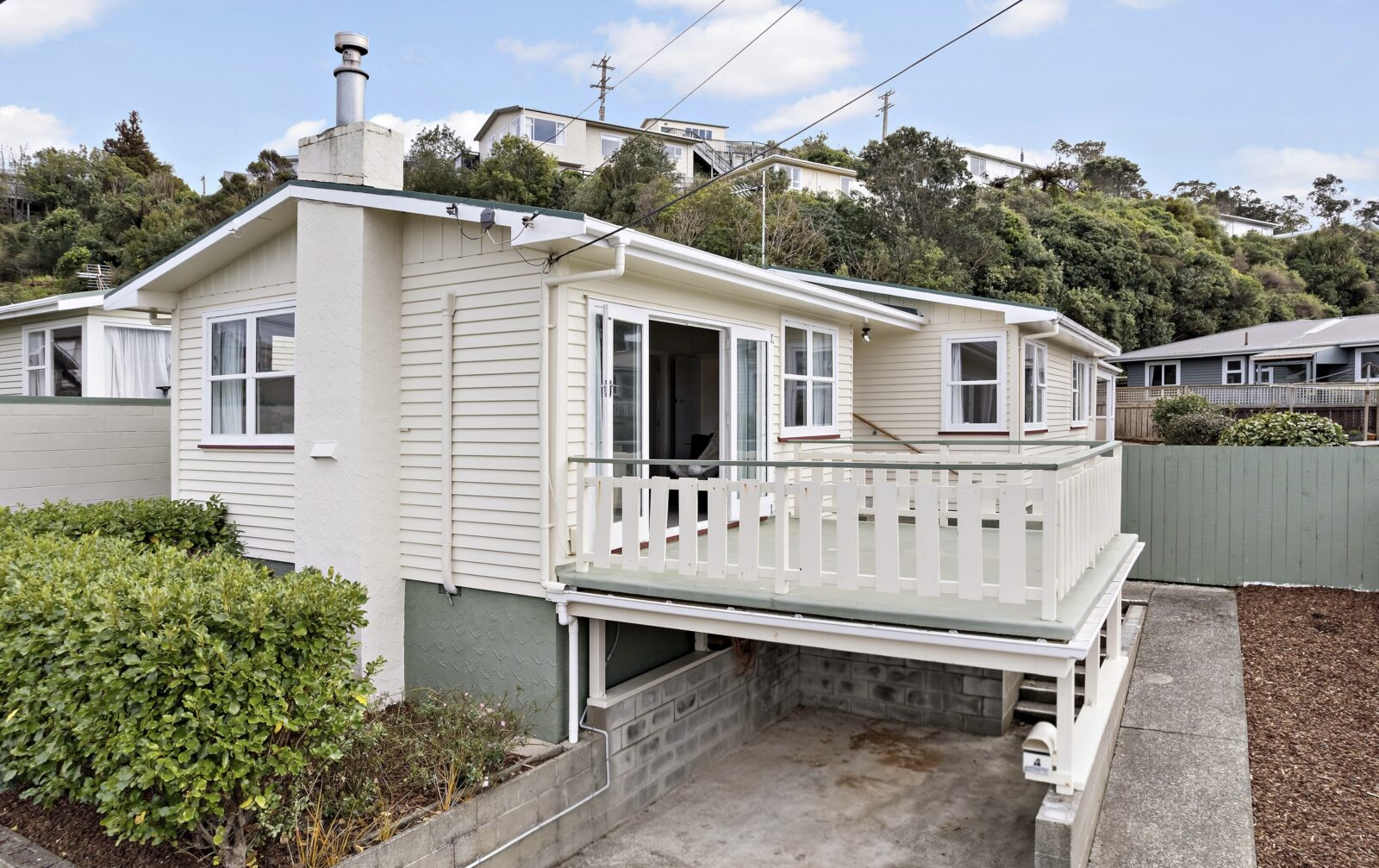 4 Cotswold Crescent, Newlands