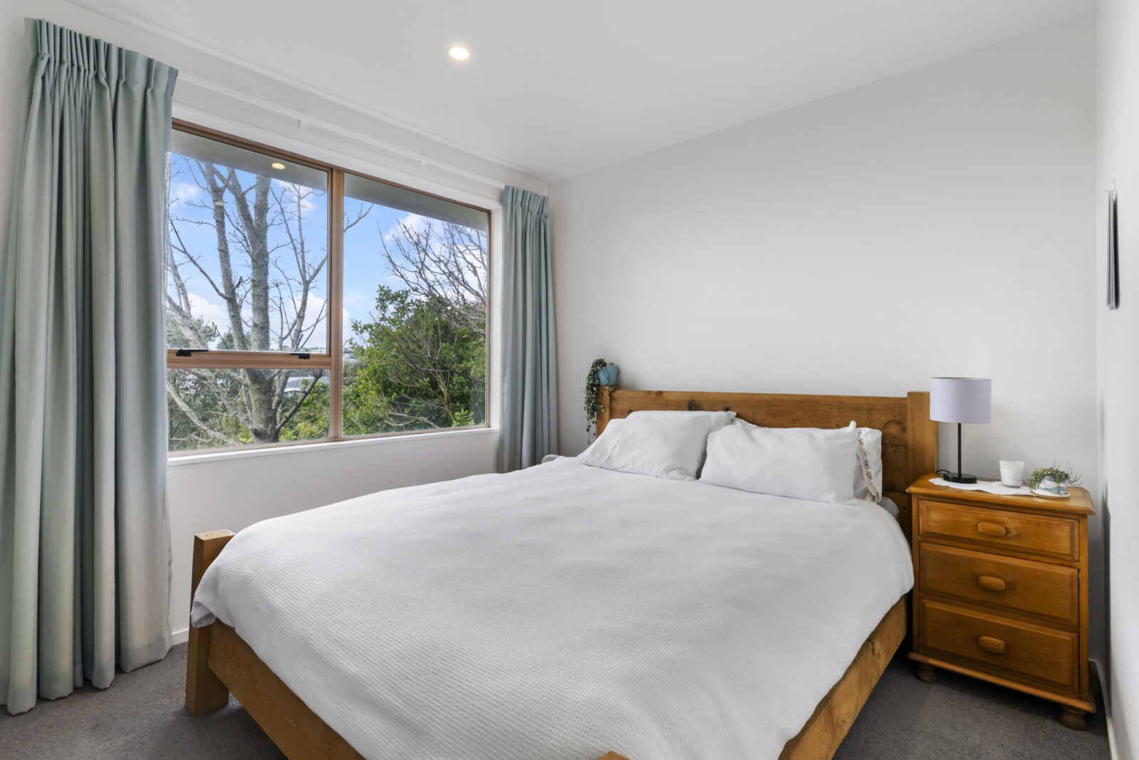 1B Tree Top Lane, Paparangi