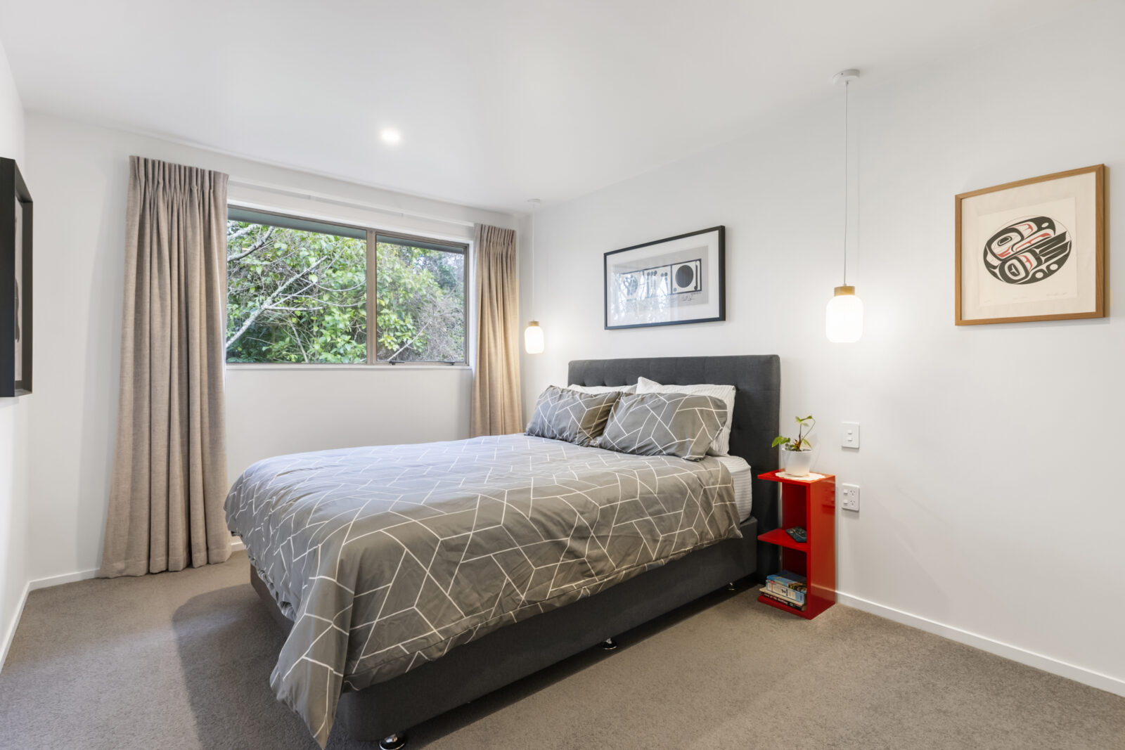 1B Tree Top Lane, Paparangi