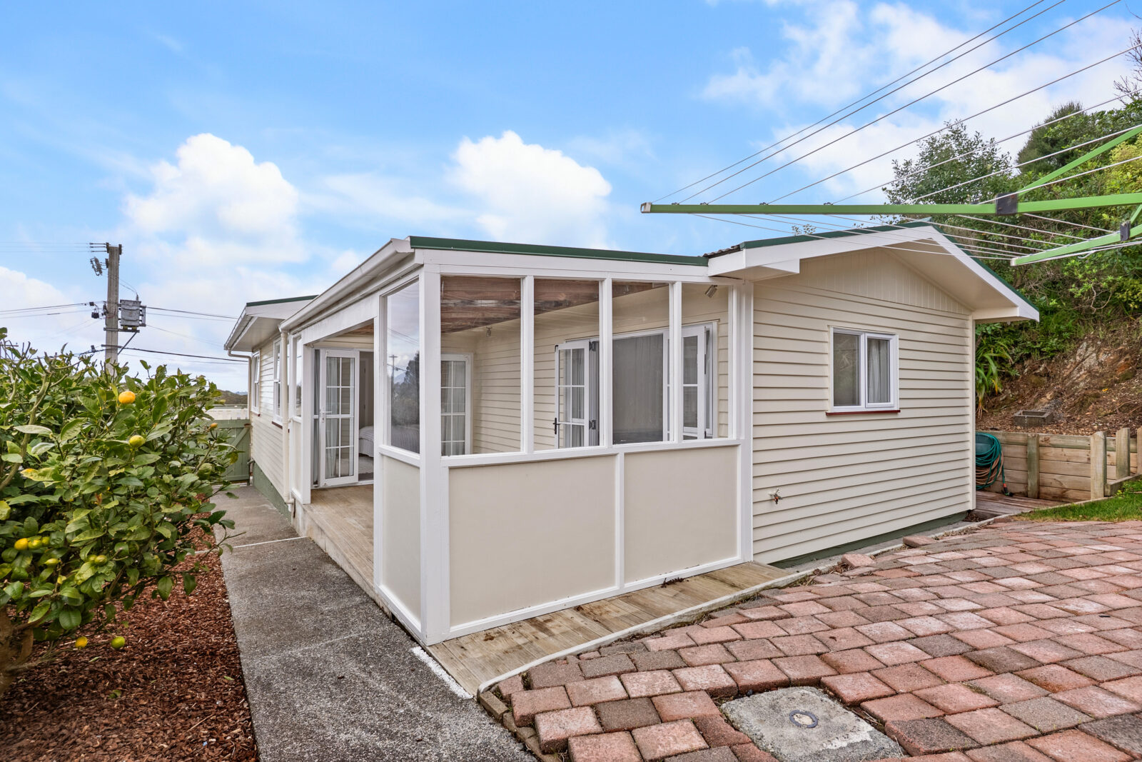 4 Cotswold Crescent, Newlands