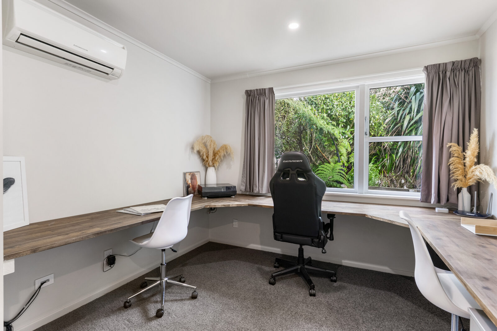 4 Cotswold Crescent, Newlands