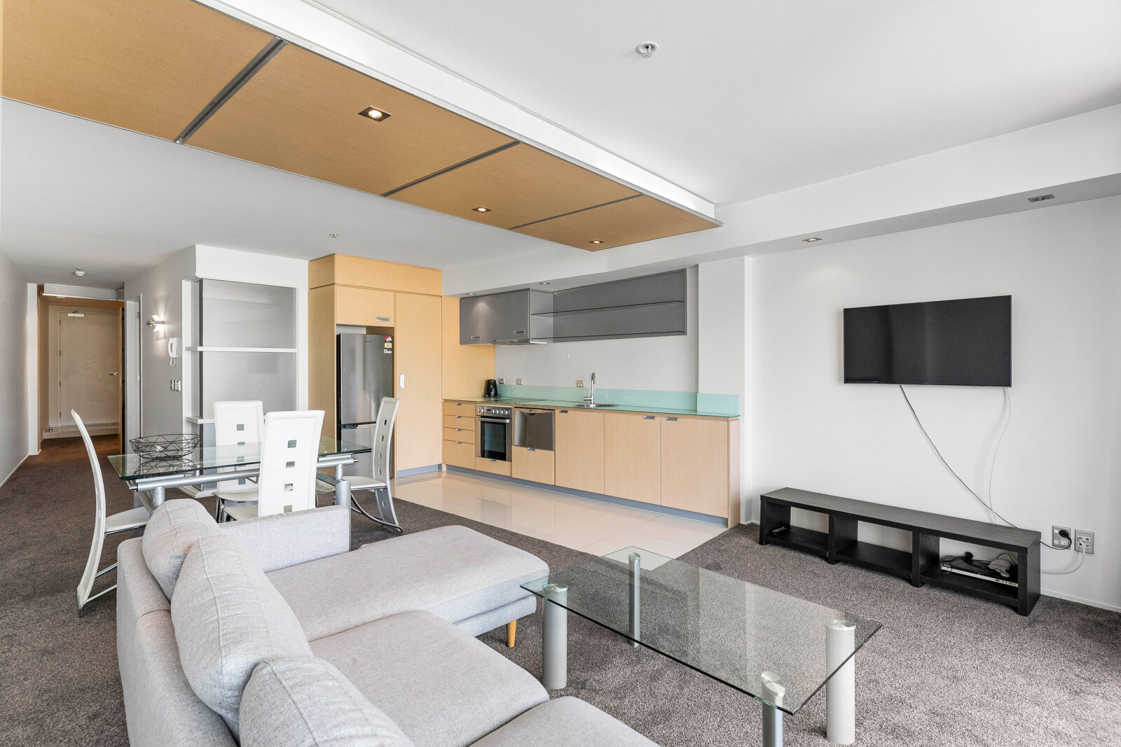 25/72 Tory Street, Te Aro - Ben Cartwright and the team