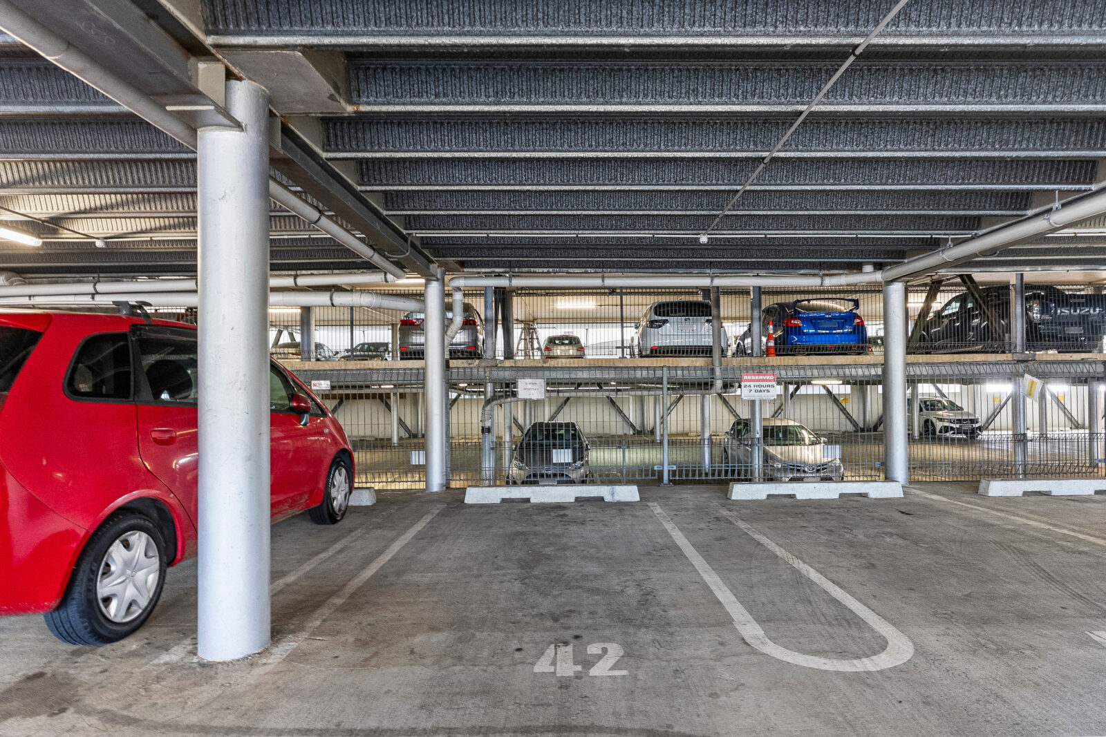 25/72 Tory Street, Te Aro - Ben Cartwright and the team