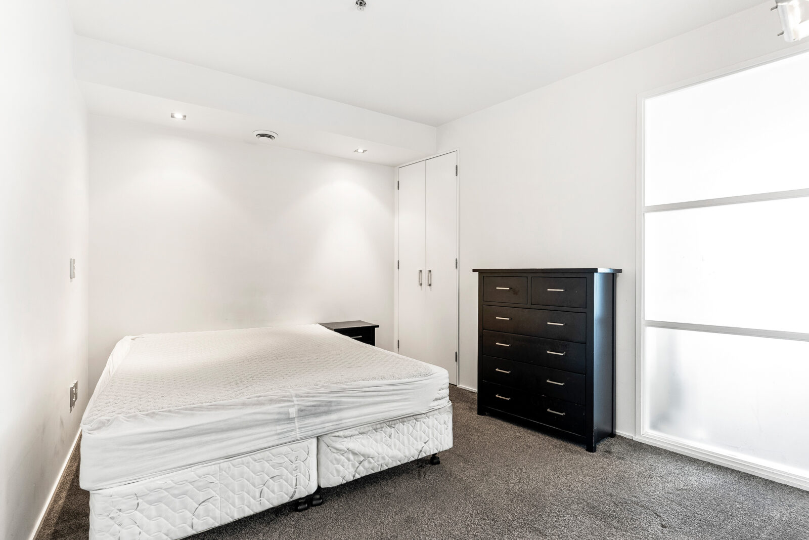 25/72 Tory Street, Te Aro - Ben Cartwright and the team