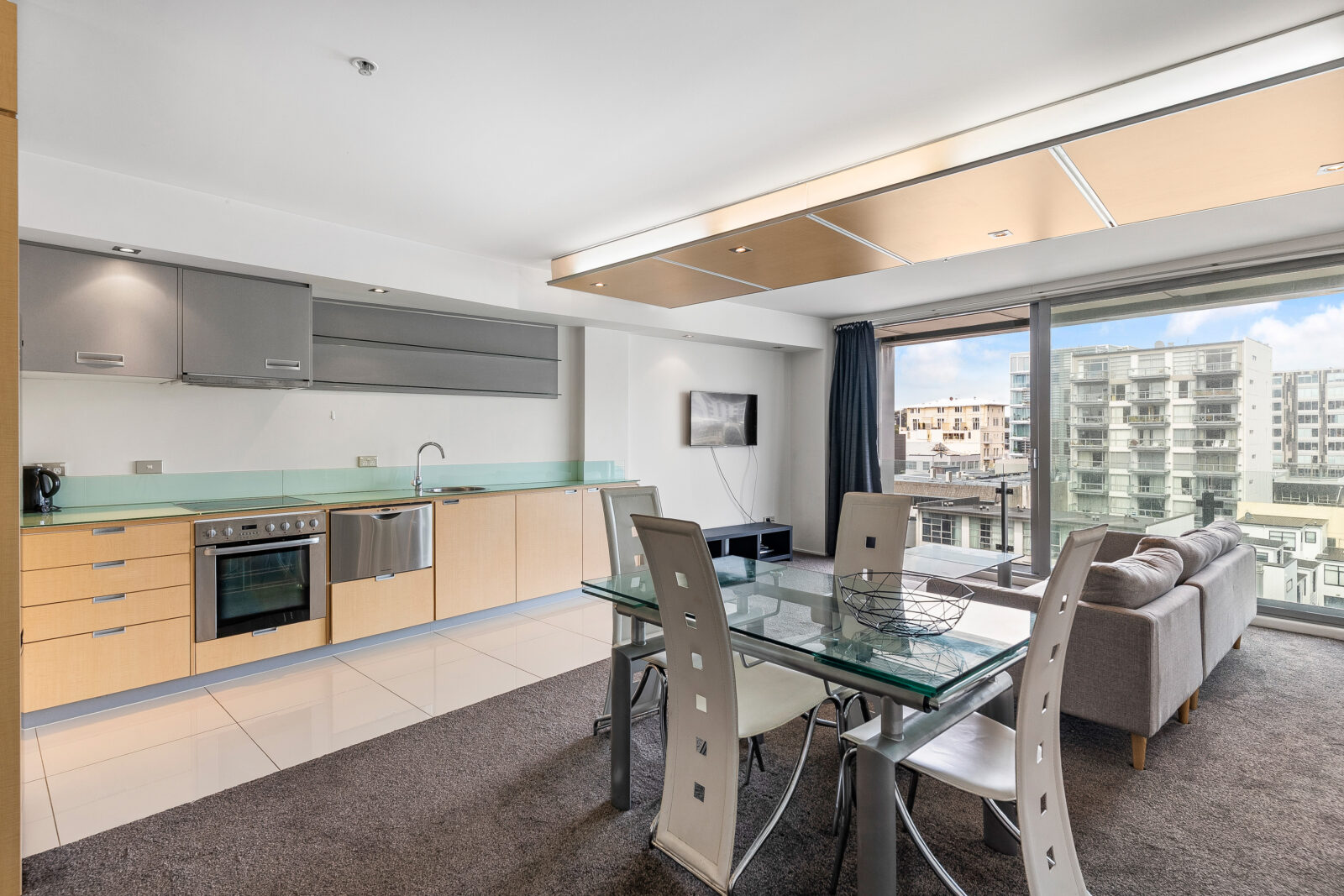 25/72 Tory Street, Te Aro - Ben Cartwright and the team