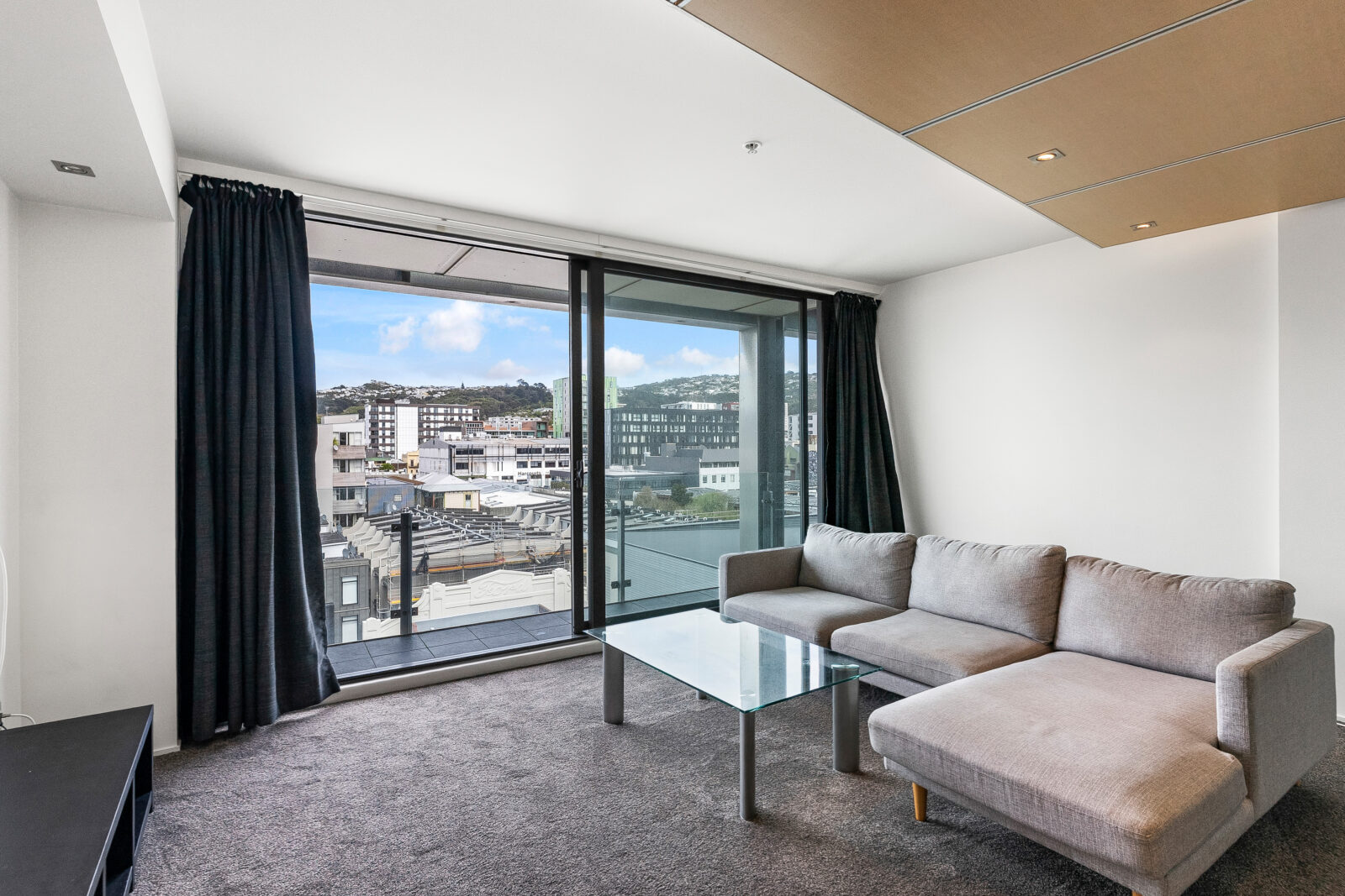 25/72 Tory Street, Te Aro - Ben Cartwright and the team