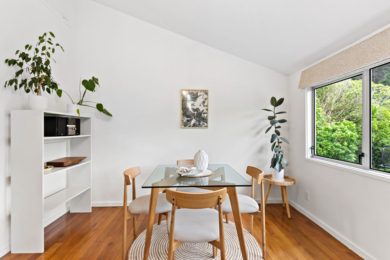 88 Larsen Crescent, Tawa Ben Cartwright and the team