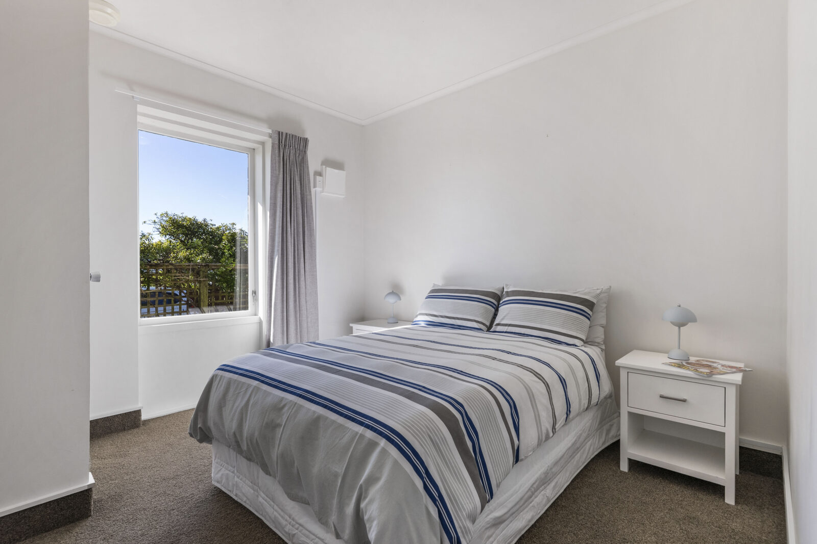 2/15 Upper Lewisville Terrace, Thorndon