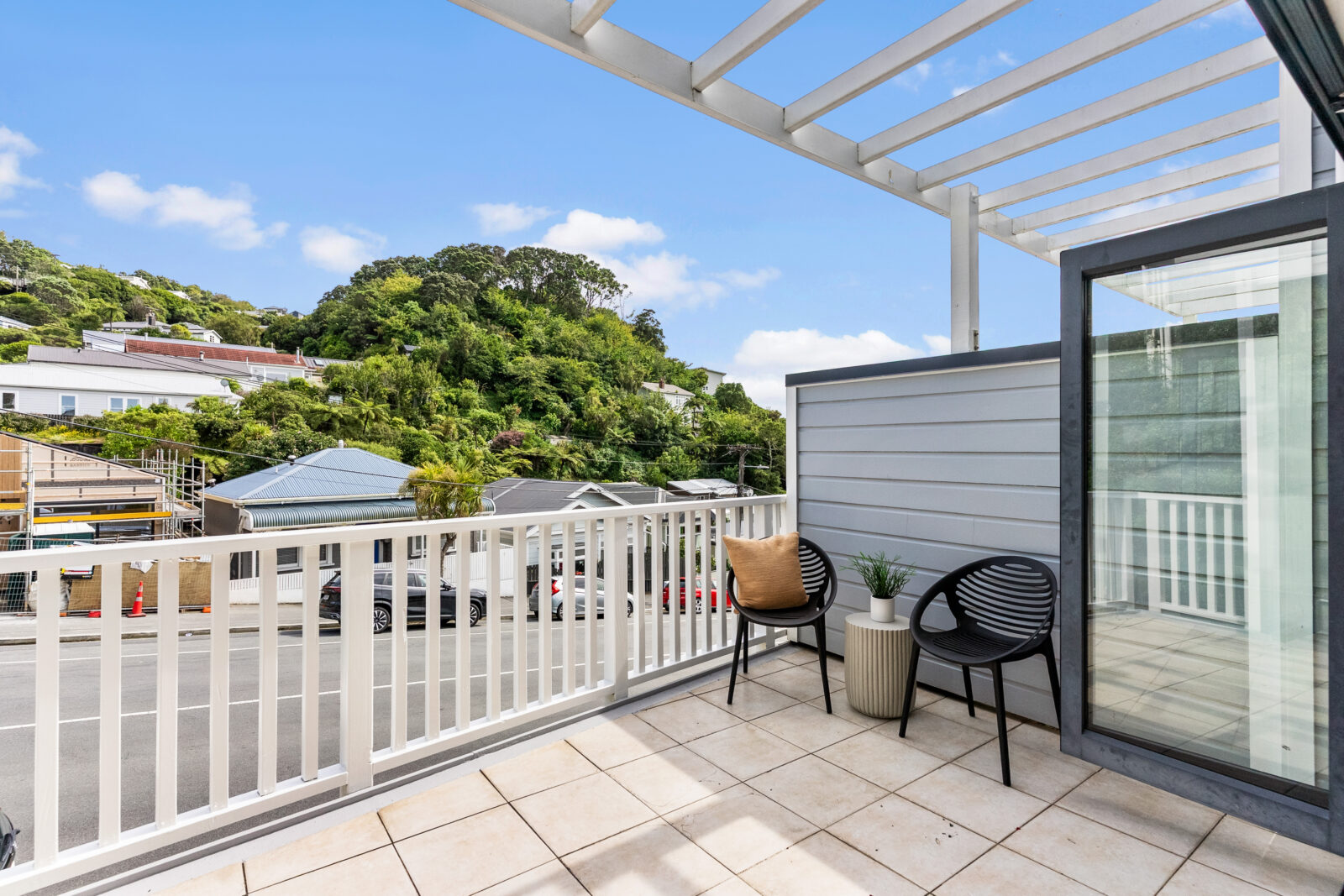 51B Todman Street, Brooklyn, Ben Cartwright and the team