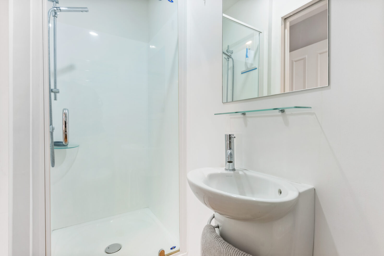 51B Todman Street, Brooklyn, Ben Cartwright and the team