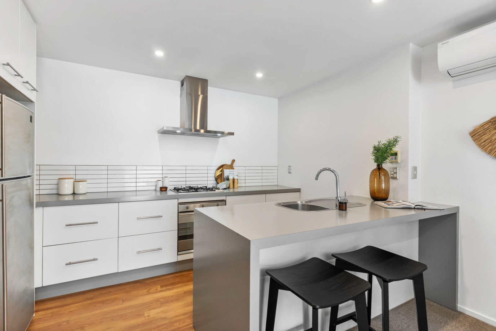 51B Todman Street, Brooklyn, Ben Cartwright and the team