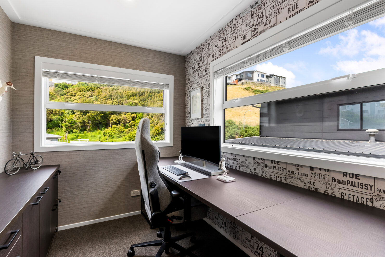 6 Farnworth Terrace, Churton Park Ben Cartwright and the team