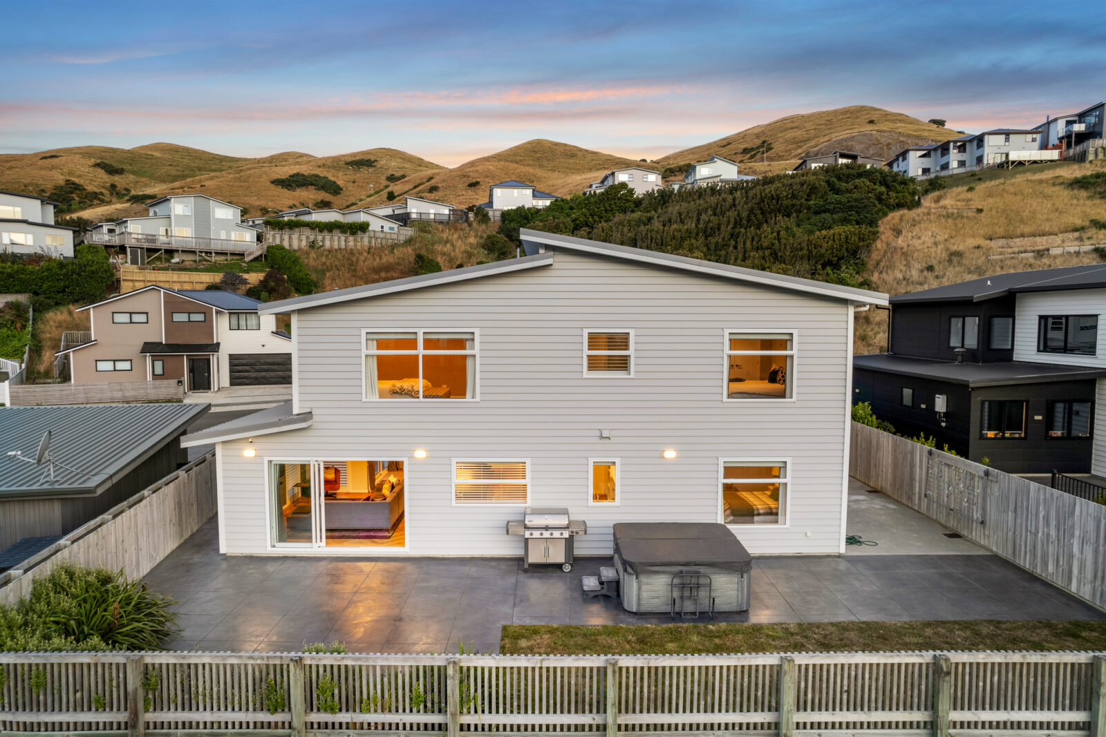 6 Farnworth Terrace, Churton Park Ben Cartwright and the team