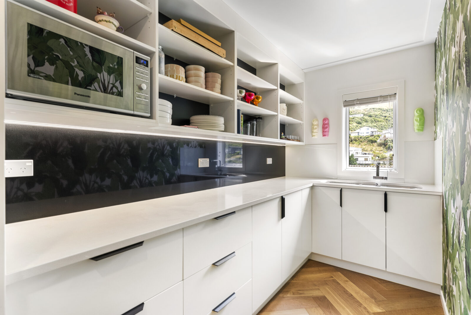 6 Farnworth Terrace, Churton Park Ben Cartwright and the team