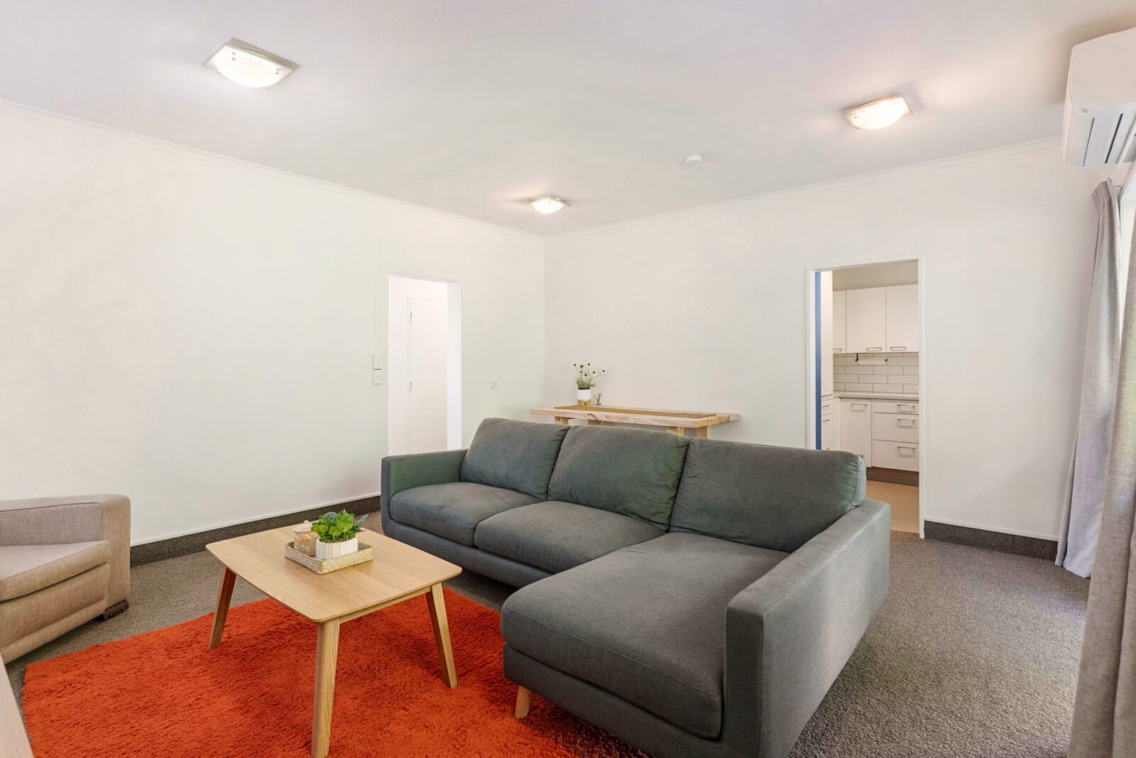 2/15 Upper Lewisville Terrace, Thorndon