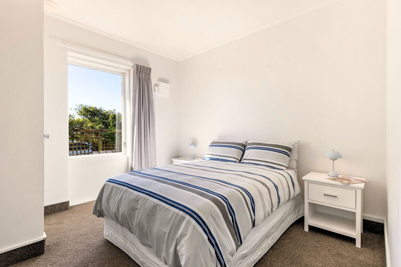 2/15 Upper Lewisville Terrace, Thorndon
