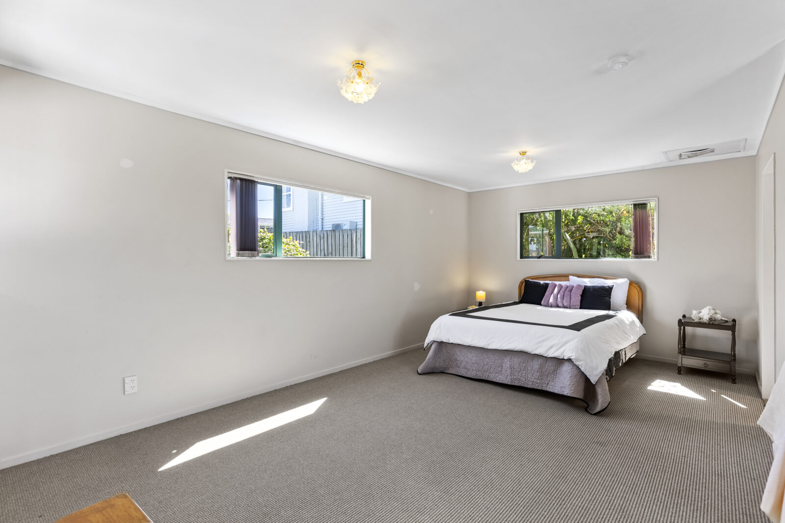 22 Cotswold Crescent, Newlands