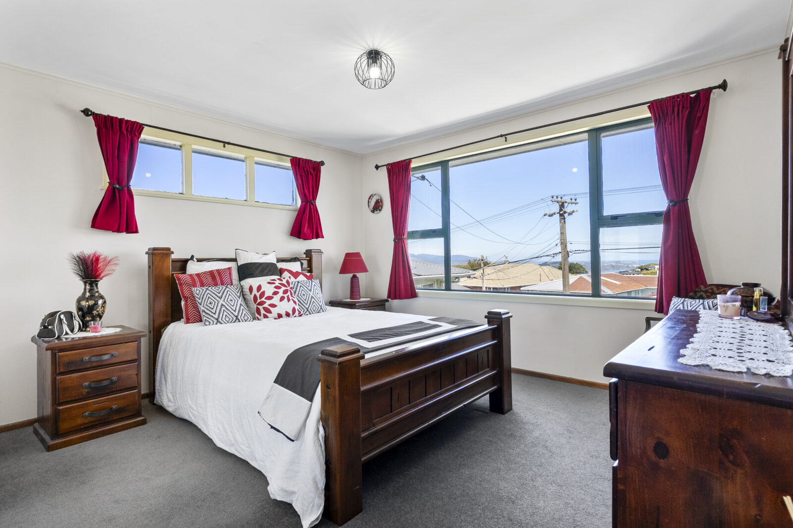 22 Cotswold Crescent, Newlands