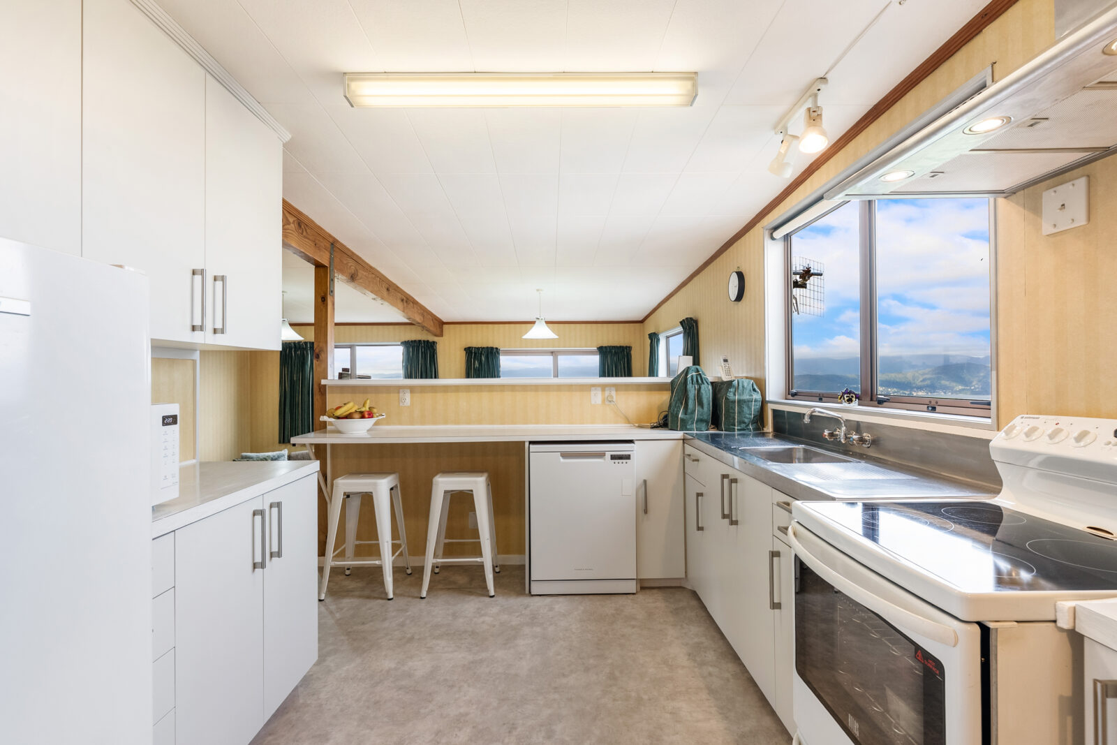 48 Somes Crescent, Newlands