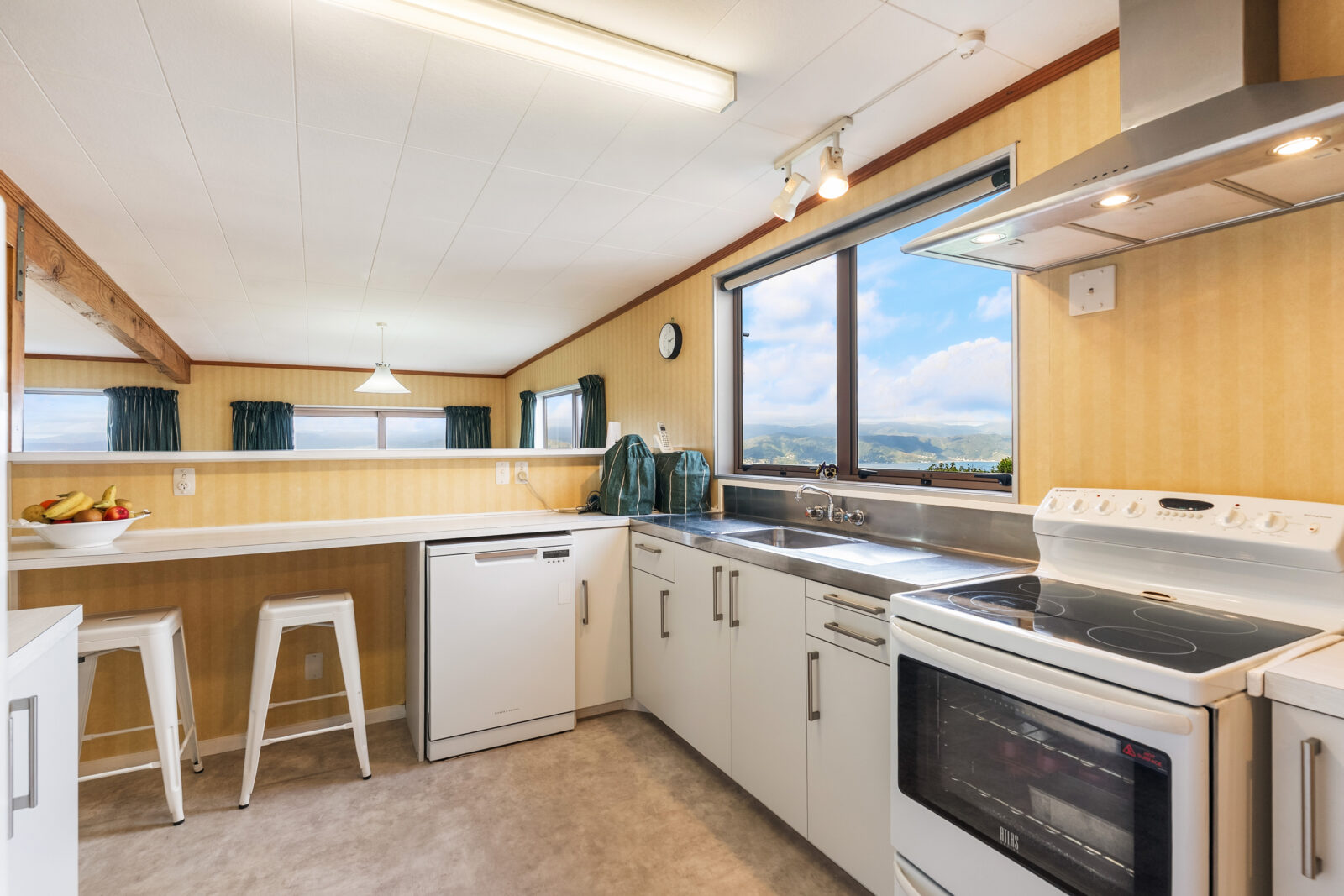 48 Somes Crescent, Newlands