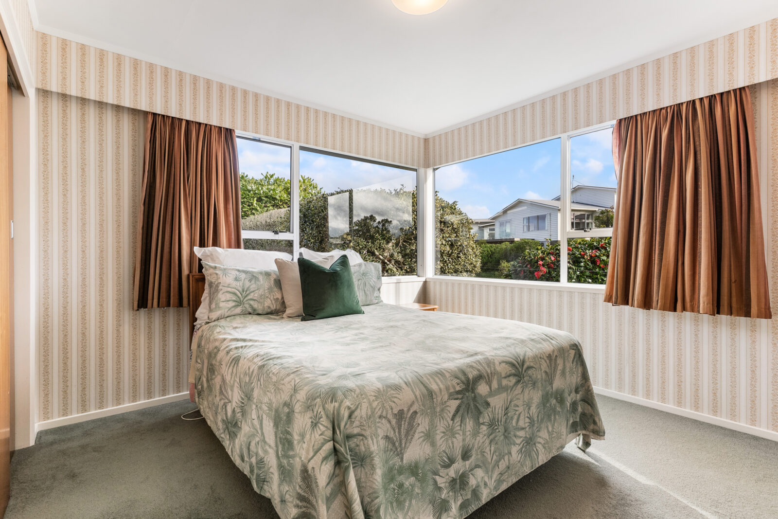 48 Somes Crescent, Newlands