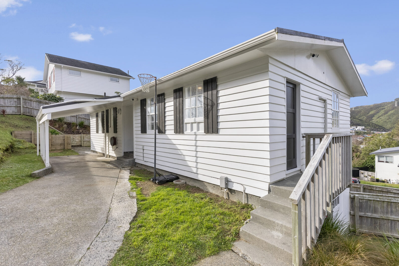24 Thurleigh Grove, Karori