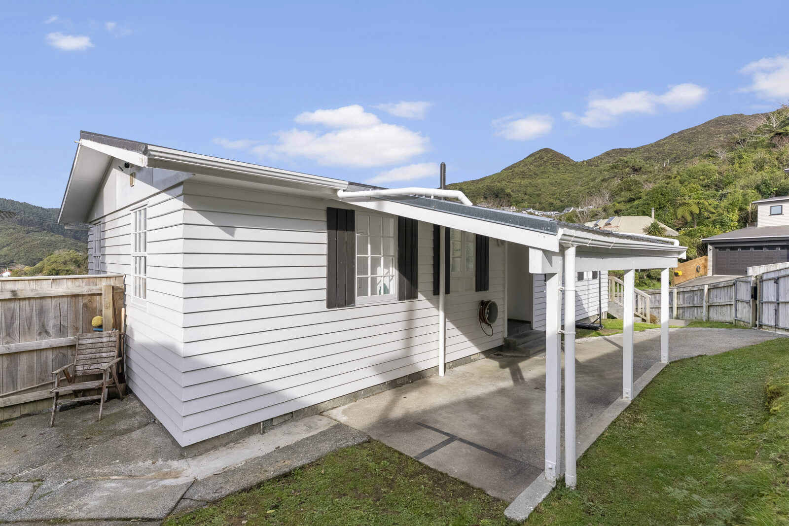 24 Thurleigh Grove, Karori
