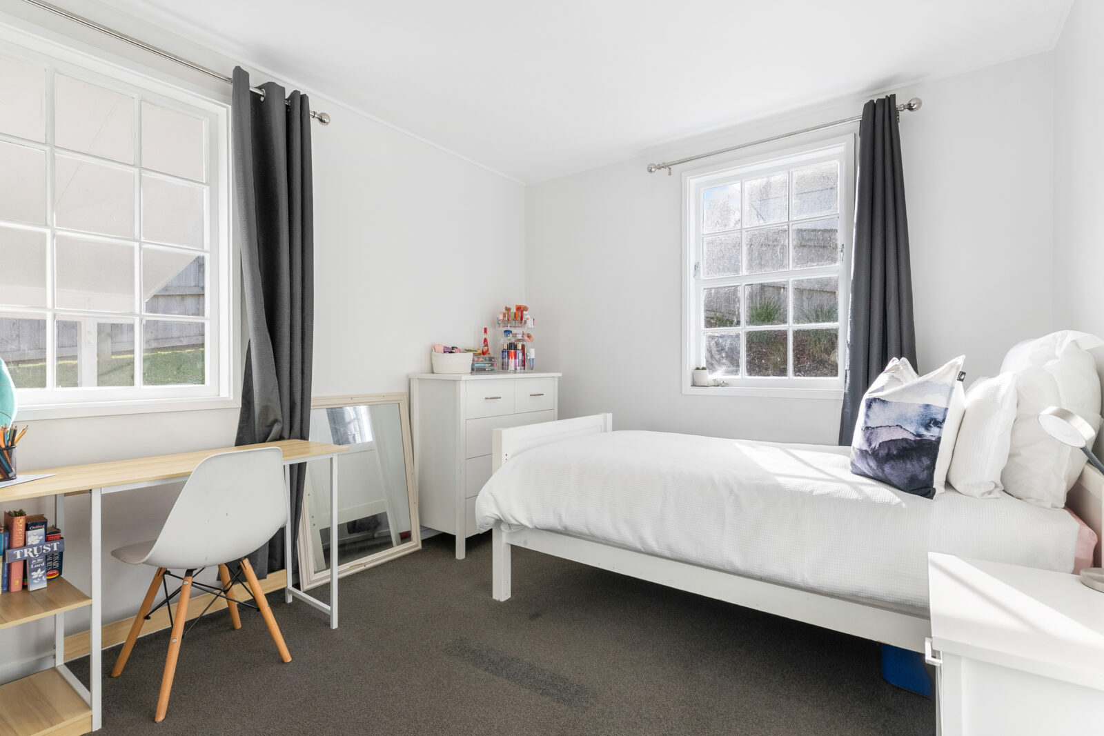24 Thurleigh Grove, Karori