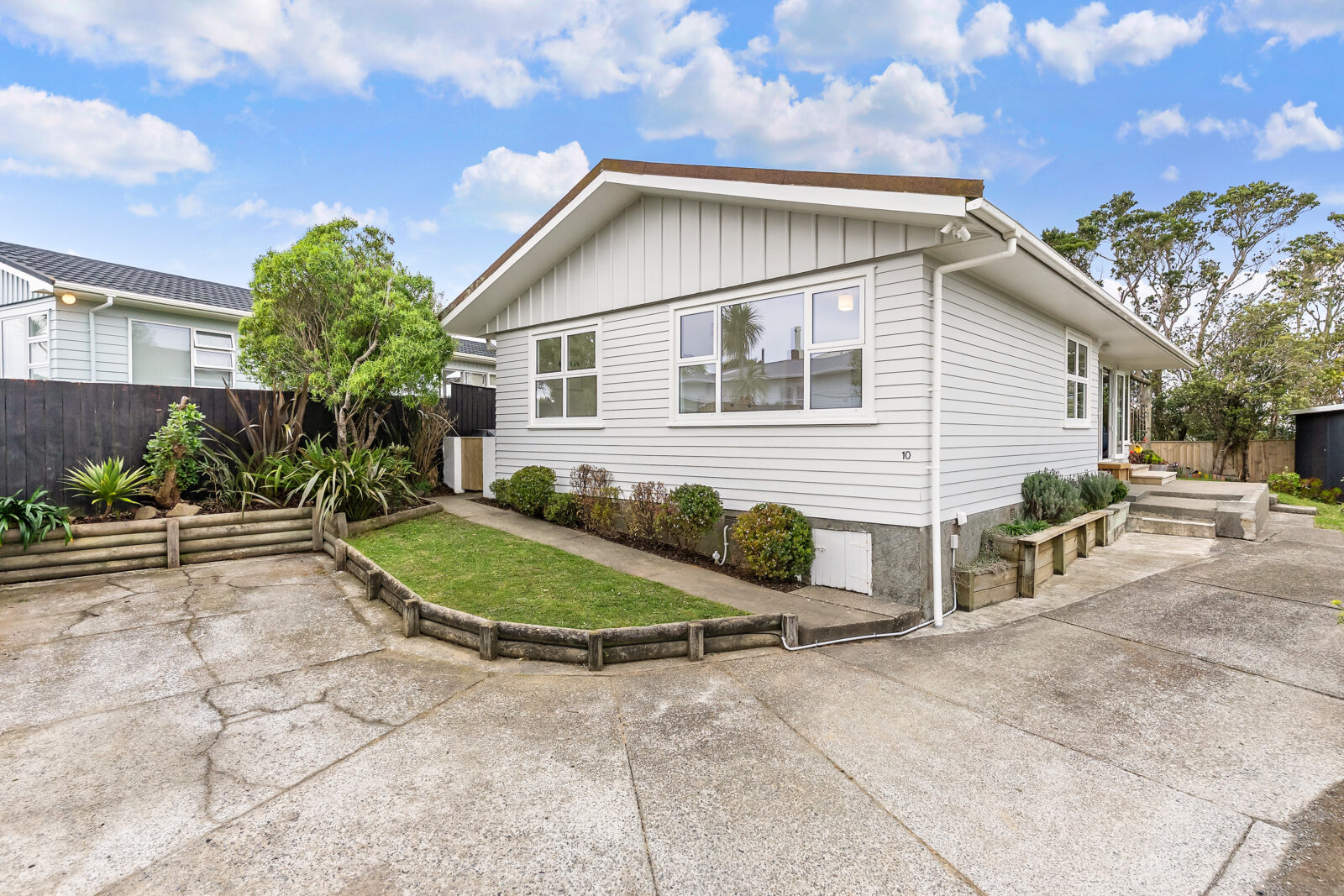 10 Loasby Crescent, Newlands