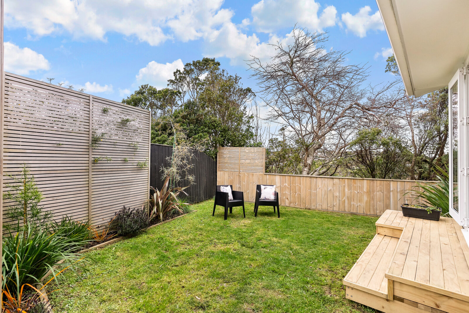 10 Loasby Crescent, Newlands