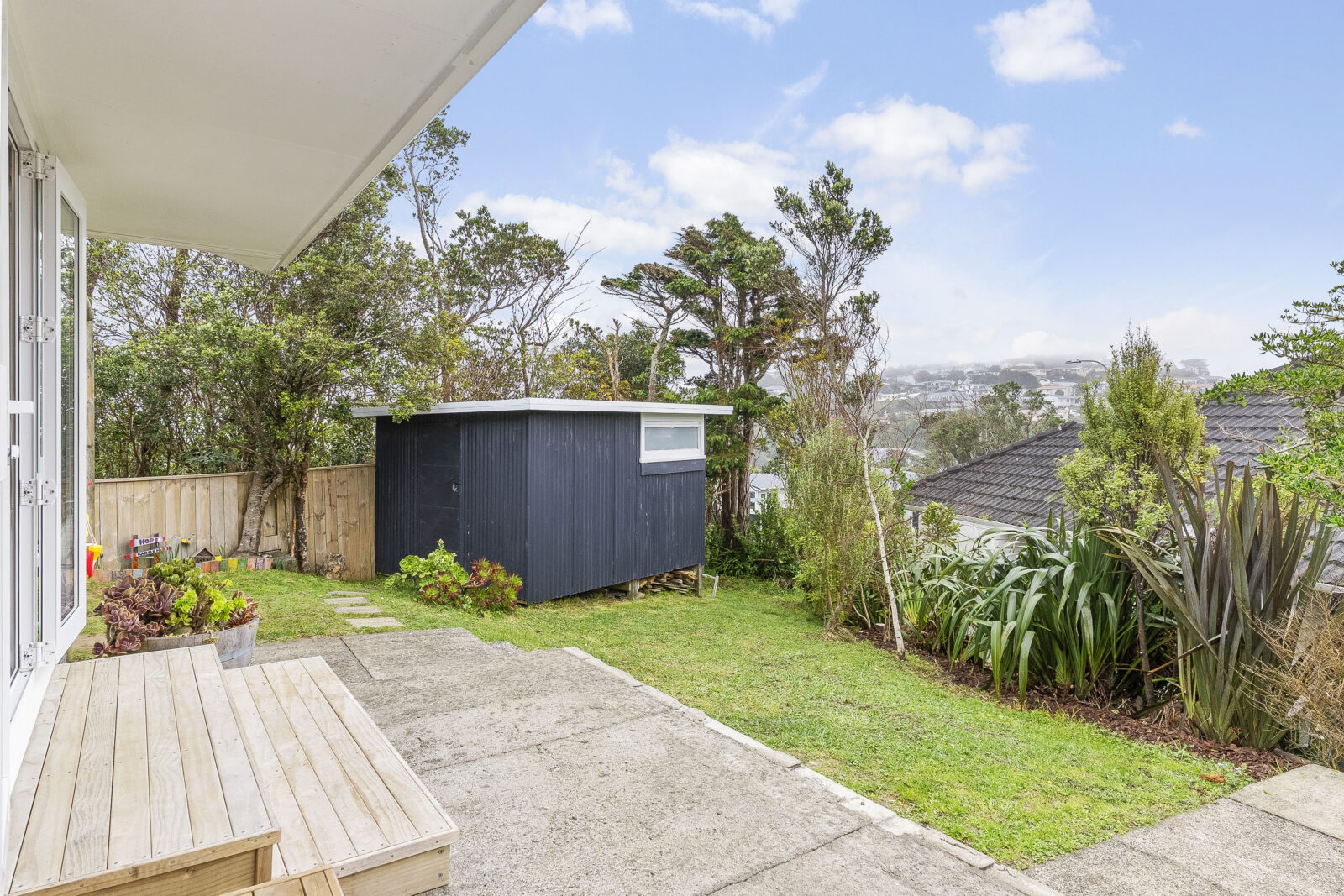 10 Loasby Crescent, Newlands